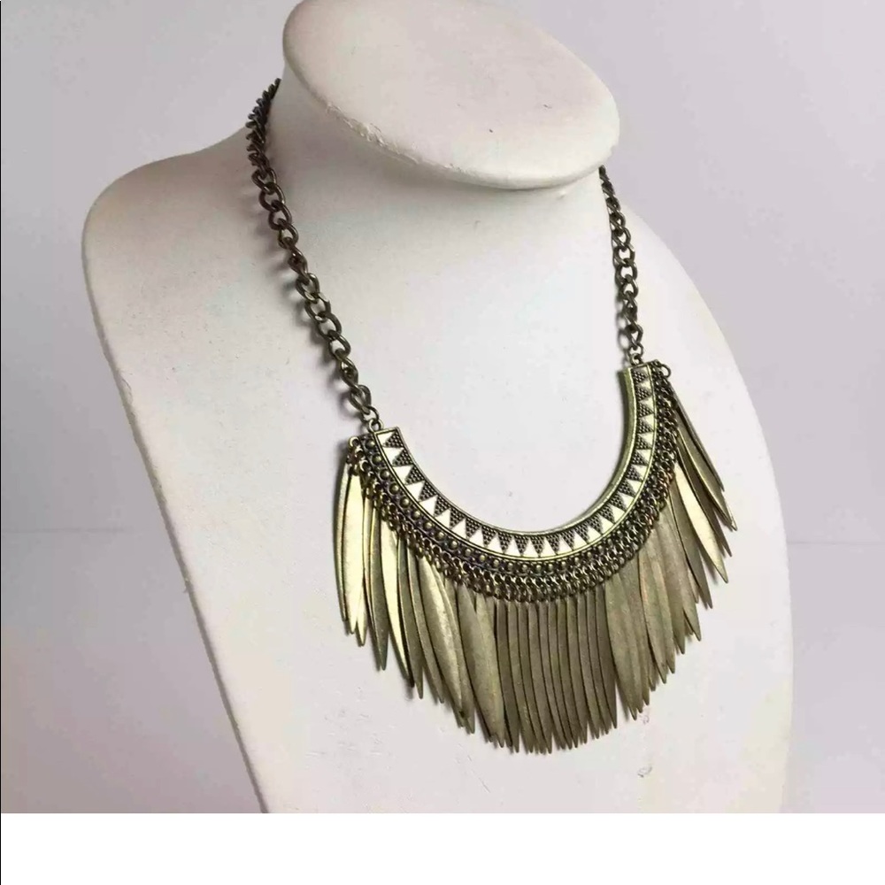 ✨RARE FIND✨SOLD OUT✨NWOT Gold+Crystal Hand-Woven Feather Necklace